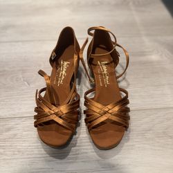 International Dance Shoes Girls Flavia Ballroom Heels Size 3 Wide Tan Satin