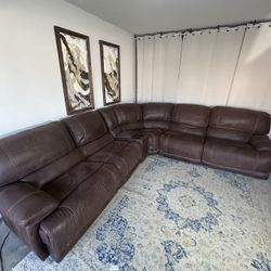 Brown sectional w power recliners 🛻Delivery Available 🛻