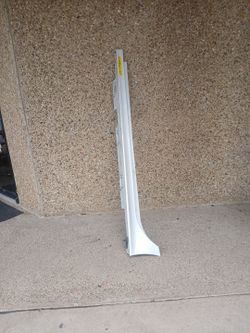 2022-24 Honda Civic Left Rocker Molding