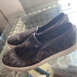 MK Vans  Size 7.5m