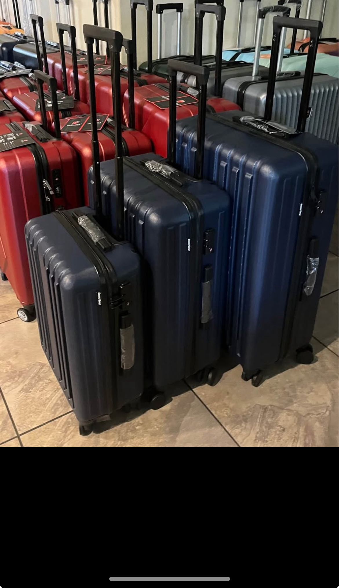 Premium nEW Luggage – start at  $25! 📍 Pickup: S. Durango & 215 near IKEA  Special Price:   Carry on $30  Checked in medium Only $25   Large 28” chec