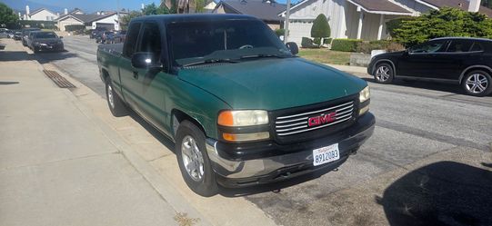 2001 GMC Sierra truck