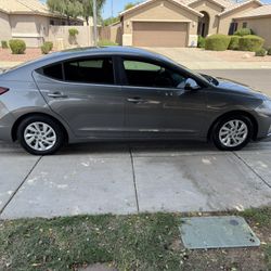 2020 Hyundai Elantra 