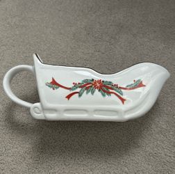 Tienshan Fine China Poinsettia Gravy Boat