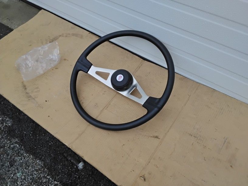 Brand New Black & Stainless Steel Kenworth Truck Steering Wheel & Horn Cap OEM Factory.