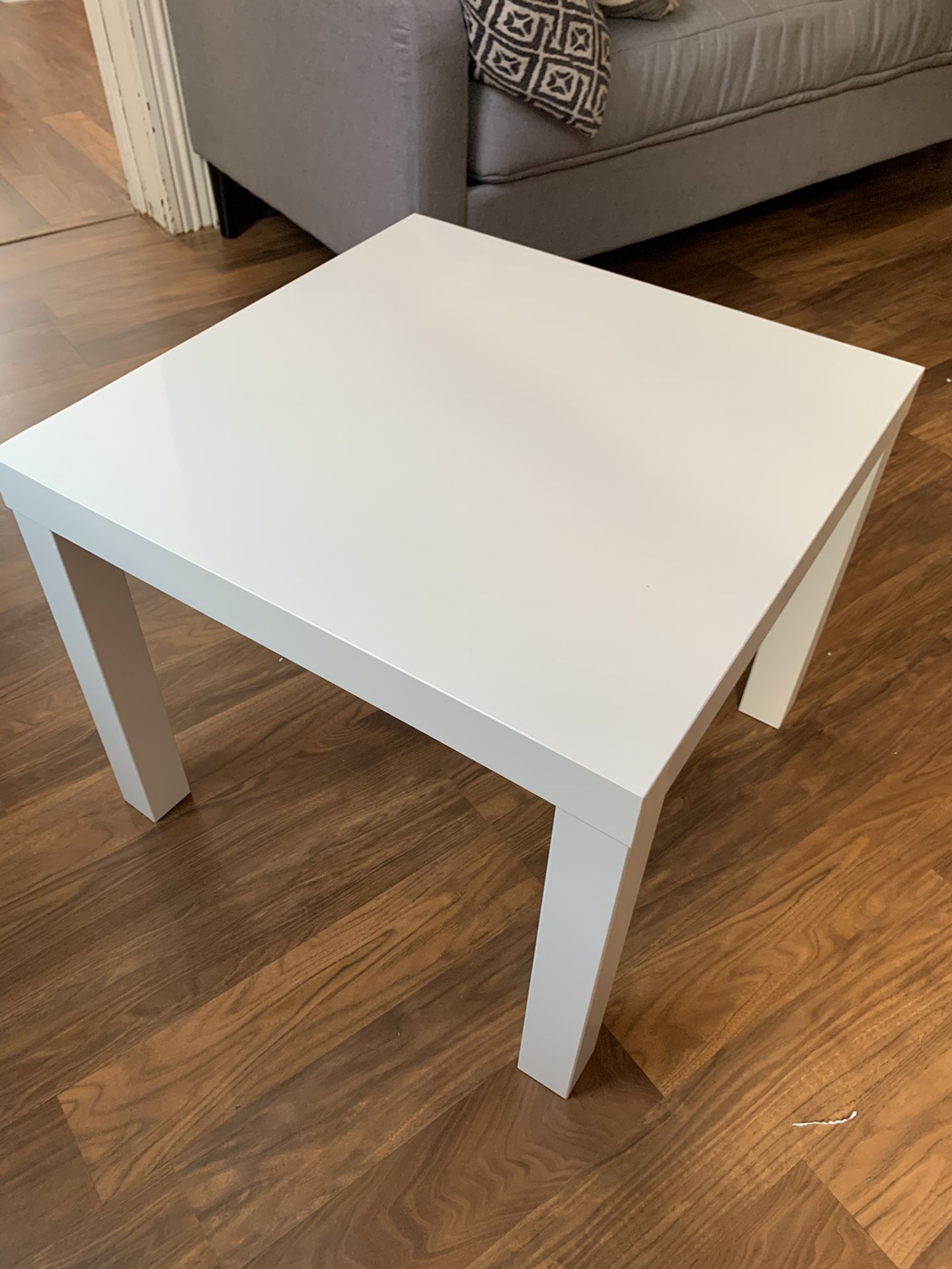 IKEA white coffee Table