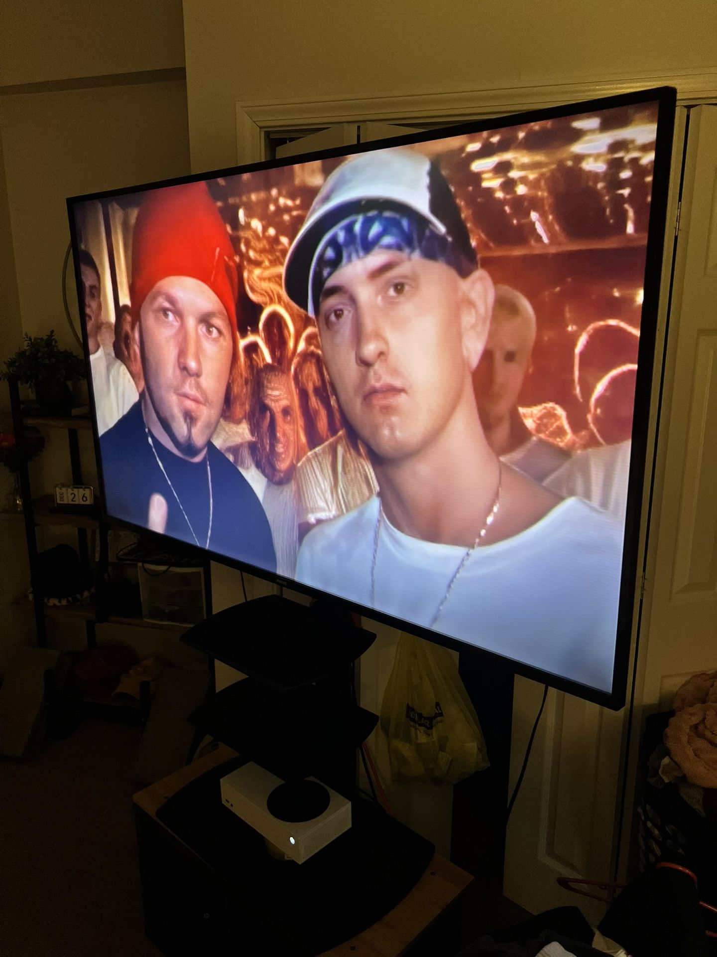 Philips 65 Smart Tv With Google Enabled With Stand