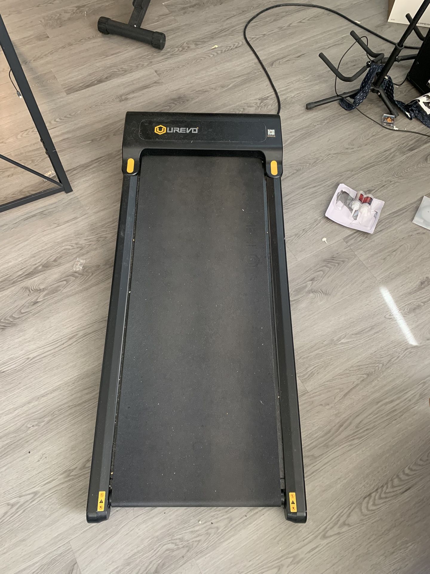 UREVO Walking Pad/Treadmill