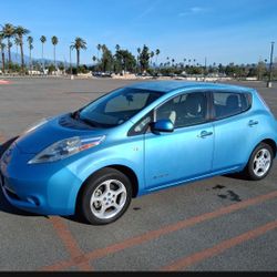 2011 Nissan Leaf.  Clean Title.  