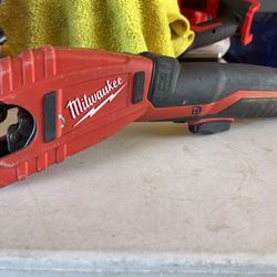 M12 12V Lithium-Ion Cordless Copper Tubing Cutter (Tool-Only