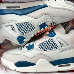 Jordan 4 Retro 