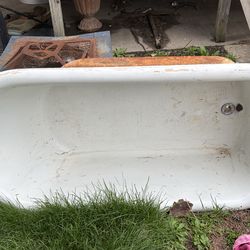 Bundle Pedestal and claw foot tubs