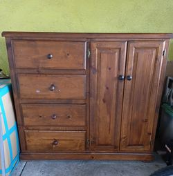 Mueble para ropa exelente condicion