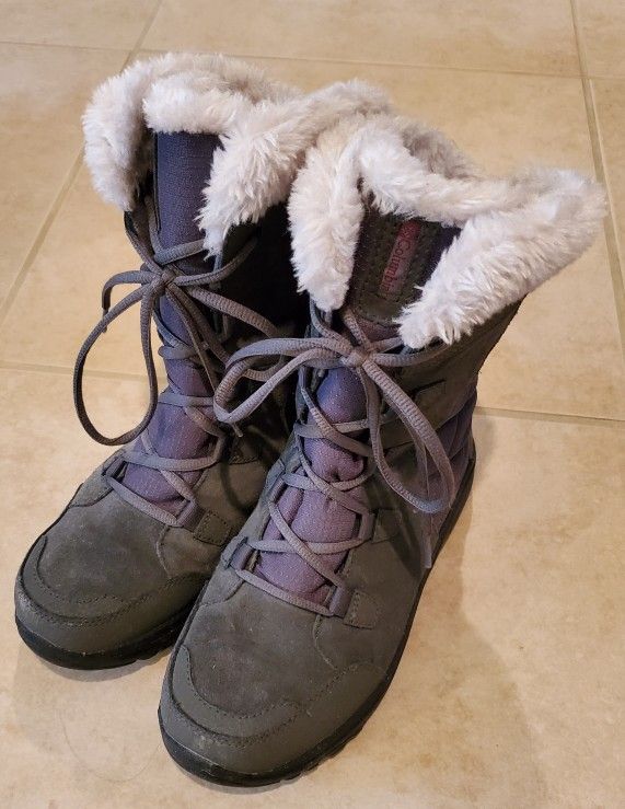 Columbia Women's Size 8 Waterproof Snow Boots