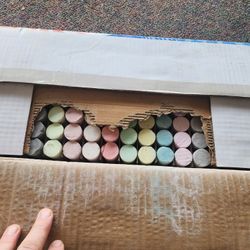 136 Peice Chalk 