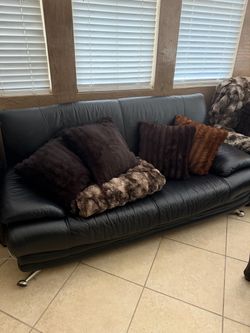 2 black Couches FREE