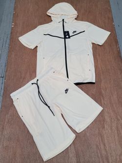 Nike Tech Short Set Cream