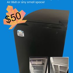 Mini fridge / freezer