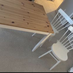 Table With 2 Chairs 