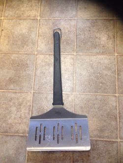 PAMPERED CHEF STAINLESS STEEL BBQ GRILL SPATULA