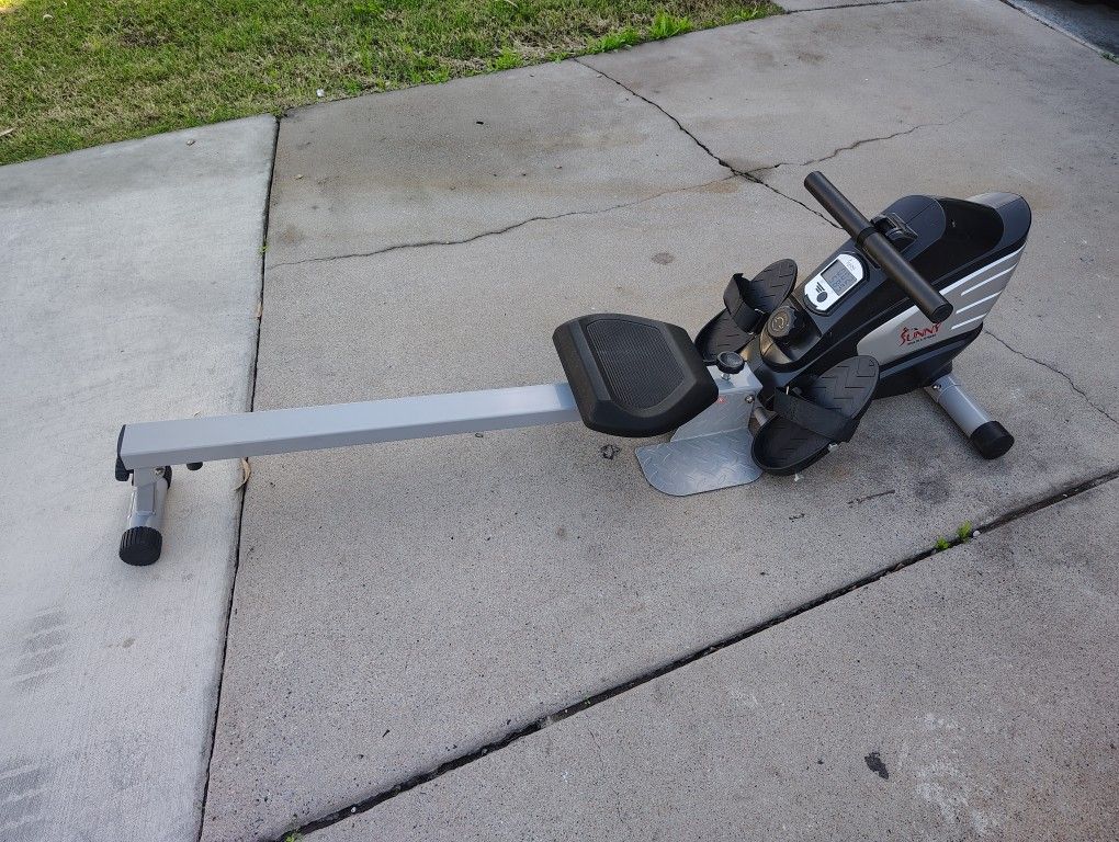 Used Sunny Health And Fitness Dual Function Rowing Machine