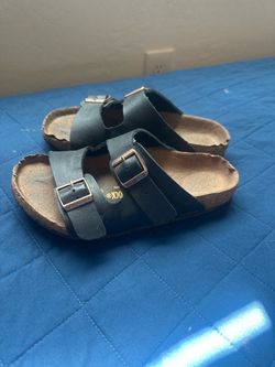 Boys shoes