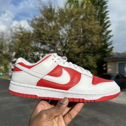 Inverted Red/White Dunks. ( SIZE 10 USED ) 