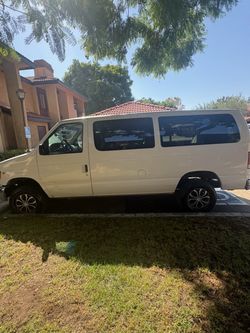 2002 Ford E-150 XLT Wheelchair / cargo work Van – 98k Miles – Power Lift