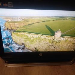Vintage HP Omni  All In One Desktop, With Webcam, And RAM Drive, 