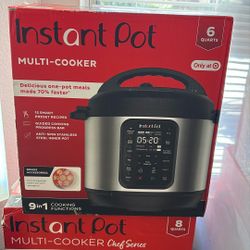 Like New 6qt Instant Pot With Extras