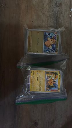 Lot of 400 Basic and mixed Pokémon Cards