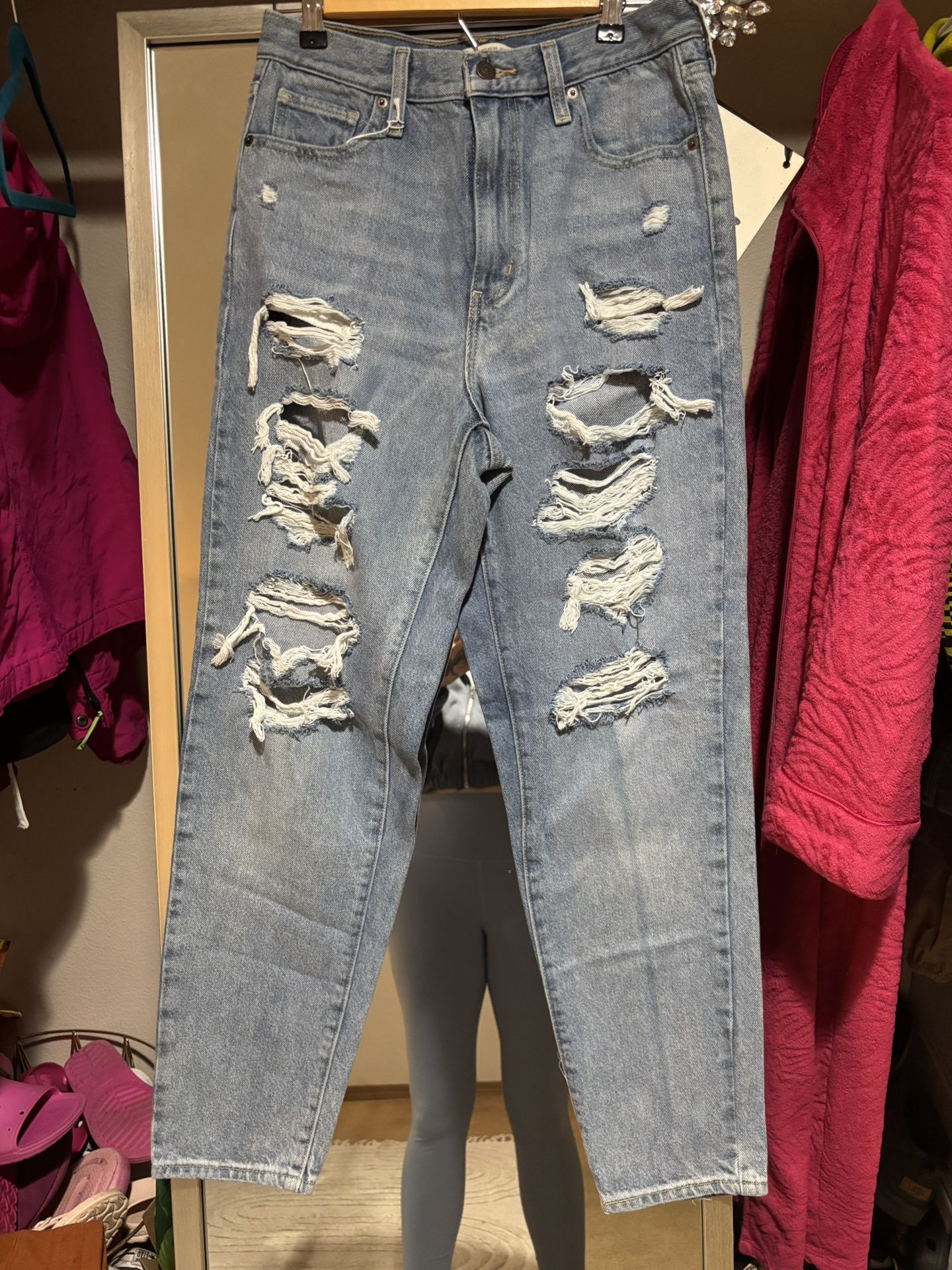 Levi’s Mom Jeans