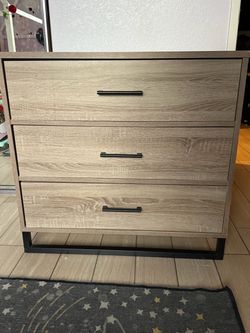 Modern 3 Drawer Dresser