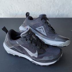 Nike Wildhorse 8 Trail Running Men’s Size 8.5 Black and Grey Excellent Condition