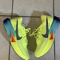 Nike ZoomX Vaporfly Next% 3 Fast Pack Racing Running Shoes DV4129-700 Men’s 7/ Women’s 8.5