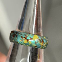 BEAUTIFUL HAND ENAMELED 14KT SIZE 8 1/2 BAND