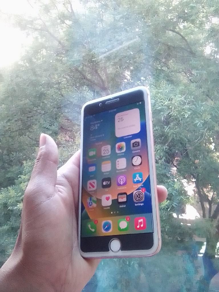iPhone 8 Plus 