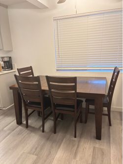 Dinning table