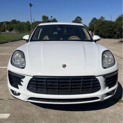 2015 Porshe Macan S