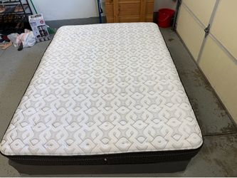 Queen Mattress and Box Spring Set