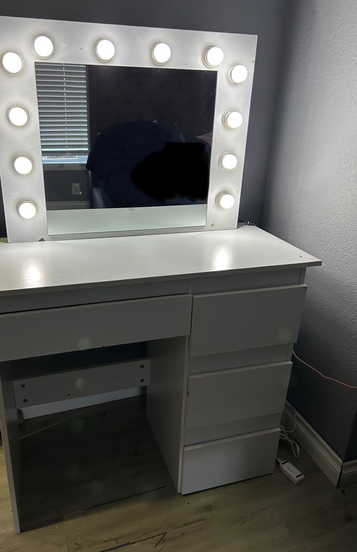 Vanity 