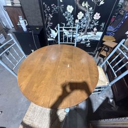 Ethan Allen Solid Wood Round Dining Table + 4 Rush Seat Farmhouse Chairs
