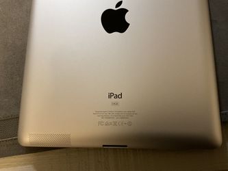 iPad 2 (2011) - 64 GB. For Parts Or Repair