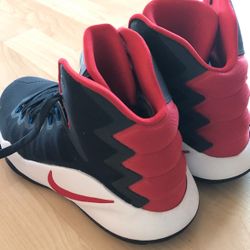 Adidas Sneakers 8.5 Size