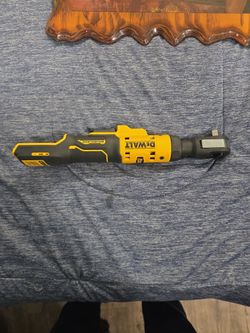 DeWalt XTREME 3/8-in Drive Cordless Ratchet Wrench TOOL ONLY