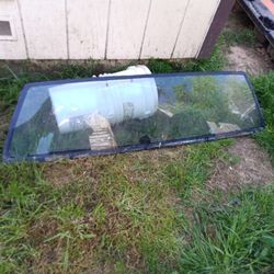 Back Windshield 87 Cutlass 