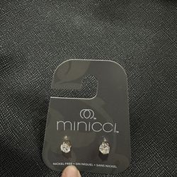 Minicci silver stud earrings 