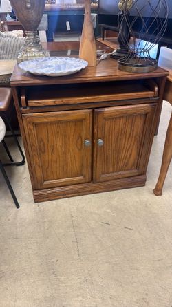 Oak Wood TV Stand with Cabinet Storage