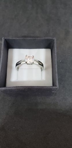 Pretty stainless steel engagement ring