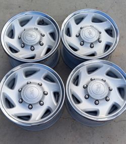 Ford 8lugs Rims